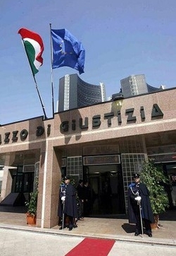 Rifiuti/ Napoli,sindaco De Magistris ascoltato da pm in procura