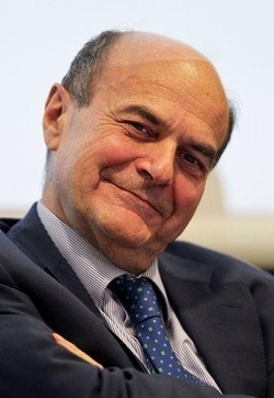 Manovra/ Bersani: Si trasformi decreto in ddl e finiamo il 30/9
