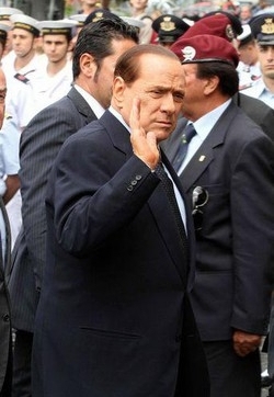 Manovra/ Berlusconi ritira ‘Norma Lodo’ anche se “giusta”