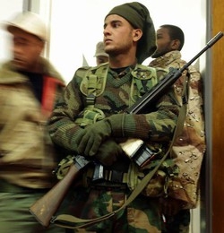 Libia/ Continua offensiva ribelle, obiettivo Tripoli
