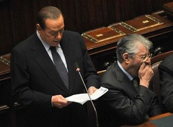 Governo/ Bossi in campo: Maroni bravo ragazzo, governo va avanti