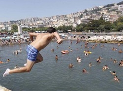 Afa resiste, allerta ondate calore in 20 città ma domani sollievo
