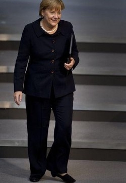 Crisi/ Merkel al Bundestag: se crolla l’euro, crolla l’Europa