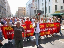 Fiat/ Termini Imerese “non si tocca”, operai in piazza a Roma