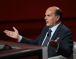 Governo/Bersani:Bossi?Si chiariscano idee, così non si va avanti