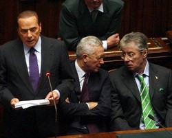 Governo/ Bossi: Solo piccolo infortunio, nulla di politico
