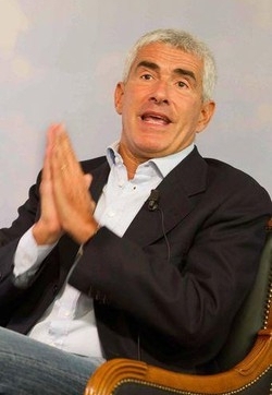 Governo/ Casini: Chi festeggia è sulla luna, Italia va a fondo