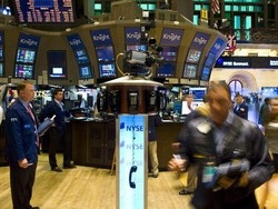 Borsa/ Anche Wall Street resta debole, DJ -0,42%, Nasdaq -1,04%