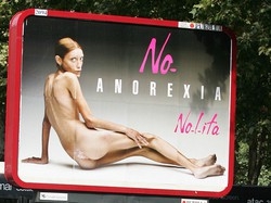 Con Facebook aumenta il rischio di anoressia tra le adolescenti
