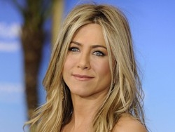 Jennifer Aniston rivela: &laquo;Non odio Angelina Jolie&raquo;