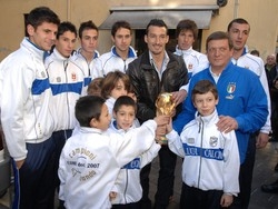 I 32 anni di Valentino Rossi e sabato festeggia Zambrotta