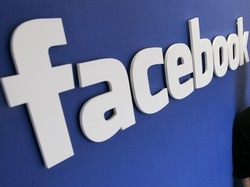 Nuova rivoluzione per Facebook: apre a coppie di fatto e omosex