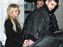 Shakira-Piqu&egrave; mano nella mano La foto alla festa di compleanno