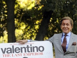 Moda, Valentino: &laquo;Kate Middleton dovrebbe sposarsi in McCartney&raquo;