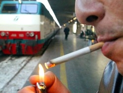 New York, proposta di vietare il fumo anche dentro casa