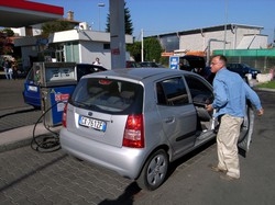 Varese, finita la moda delle auto ecologiche