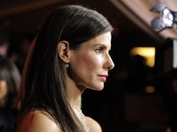 Sandra Bullock e Demi Lovato le pi&ugrave; generose con il Giappone