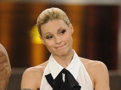 &laquo;Cara Michelle Hunziker, perch&egrave; non ti trovi un uomo “normale”? &raquo;