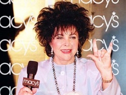 Vale un miliardo di dollari il patrimonio di Liz Taylor
