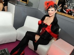 Piume, fruste&nbsp;e tacchi a spillo A Varese la festa burlesque