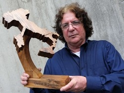 Lo scultore arcisatese Fassari invia un dono a William e Kate