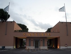 Cinecitt&agrave; si apre al pubblico: grande mostra e visite ai set