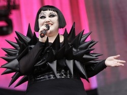 Beth Ditto una &laquo;frontgirl&raquo; al vetriolo: &laquo;La Beckham? Un manico di scopa&raquo;