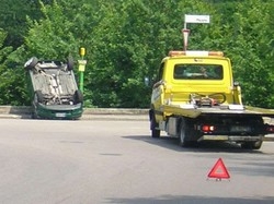 Varese, auto ribaltata Due persone in ospedale