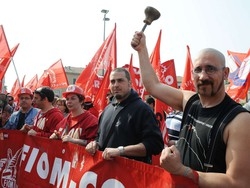 Duemila in piazza con la Cgil “Varese, devi svegliarti”