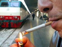 Per la scienza il fumo passivo nuoce al cervello come l’attivo