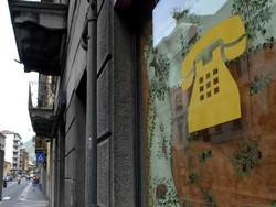 Ascom scrive al Comune: “Basta phone center in centro”