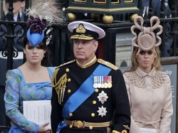 Il cappellino di Beatrice&nbsp; all’asta&nbsp;per 93.469 euro