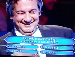 Saronnese in tv al Milionario Cade su Fellini e perde tutto