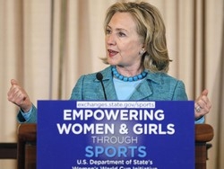 Fox News vuole Hillary Clinton: &laquo;&Egrave; triste con il lavoro che fa&raquo;