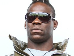 Balotelli star a Varese Finge&nbsp;un furto in un negozio