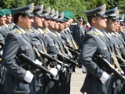 Controlli in 23 aziende Dieci lavoratori in nero