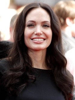 Angelina Jolie e Sarah J. Parker le star pi&ugrave; pagate di Hollywood