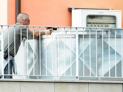 Evaso da Varese, spara alla polizia Si barrica in&nbsp;hotel&nbsp;e poi si uccide