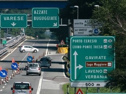 Risponde a un annuncio di lavoro Ragazza sequestrata per due ore