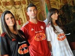 L’Adidas veste i biancorossi Oro in Euro e Pulirapida sponsor