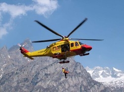 Paura in montagna per un varesino Scivola in canalone, salvo per miracolo