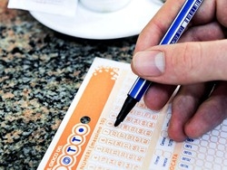 La febbre del Lotto ci ha contagiati Tutti a caccia del mitico “22”