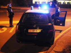 Varese, armati di coltello tentano furto in un’abitazione