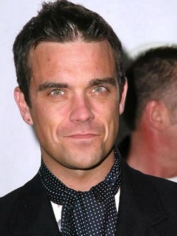 Robbie Williams si spoglia per &laquo;X Factor&raquo; britannico