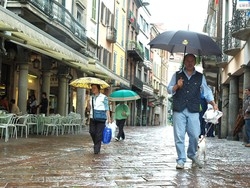 Varese, pioggia e freddo E domani 15 gradi in meno