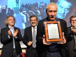 Paolo Conte premiato dagli Amici del Chiara