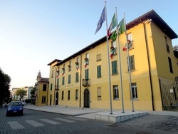 Elezioni/ Pdl prova la difesa: E’ pareggio.E spera in ballottaggi