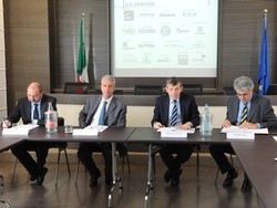 &laquo;Veline o calciatori?&nbsp;Macch&eacute;&raquo; L’industria varesina chiama i giovani