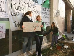 I ragazzi del Manzoni non mollano Per ora niente accordo sugli orari
