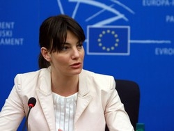 Lara Comi (Pdl) contro direttiva Ue Garantire qualit&agrave; per i cibi dei celiaci